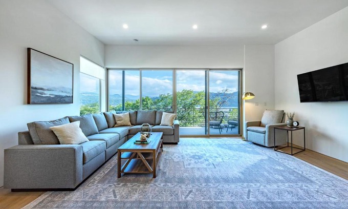 Hood River House | Sherman Retreat townhouse