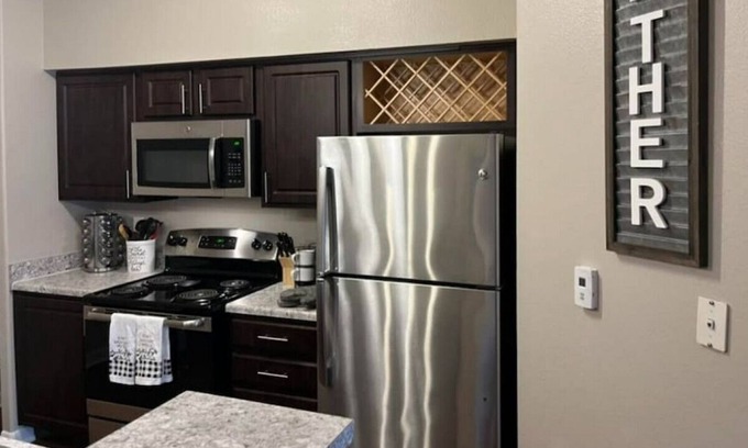 Universal City Apartment | Shin Oak 6225 · GATED: 2 Bedroom apartment home