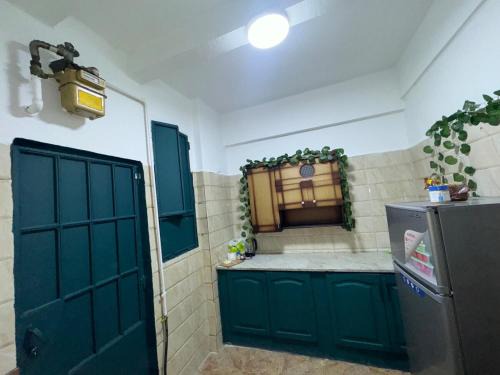 As-Sayidah Zaynab Apartment | Shining Bright Room-French Institute