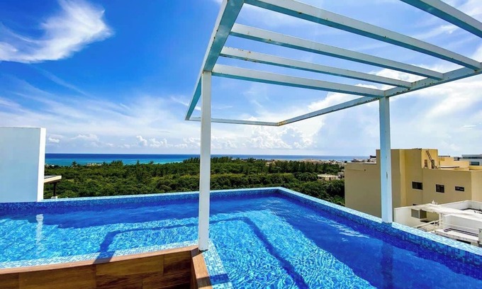 Luis Donaldo Colosio Apartment | Shiny Studio on 5th Ave w/Pool+Gym Steps to Beach