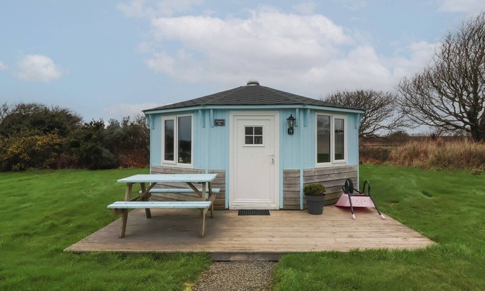 Hartland Cottage | SHIPLOAD BAY, with a garden in Hartland