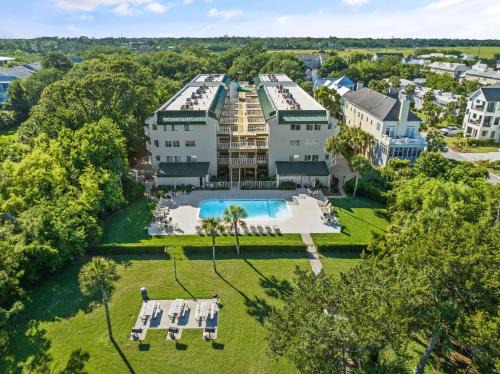 Saint Simons Island House | Shipwatch, Unit 113 - 1524 Wood Avenue