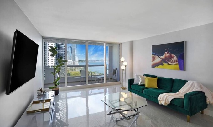 Downtown Miami Condo | Shock Wave! Totally Renovated 1 Bedroom Condo Miami, Water and Park Views!