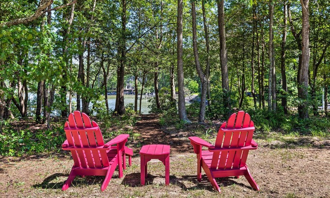 Reedville House | ‘Shore Thing’ Bayfront House w/ Provided Kayaks!