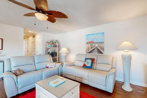 Cherry Grove Beach Apartment | Shorehaven G-3