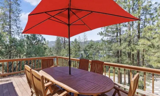 Bass Lake Apartment | Shoreline cabin with lake views & boat slip