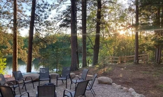 Manitowish Waters House | Shoreline Cottage at Lazy Days on the Manitowish Chain
