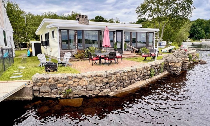 Lakeville House | Shoreline Dreams on Long Pond
