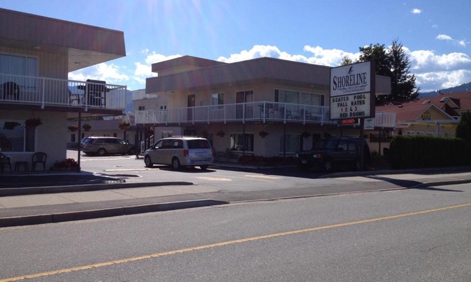 Okanagan-Similkameen Hotel | Shoreline Resort Condominiums