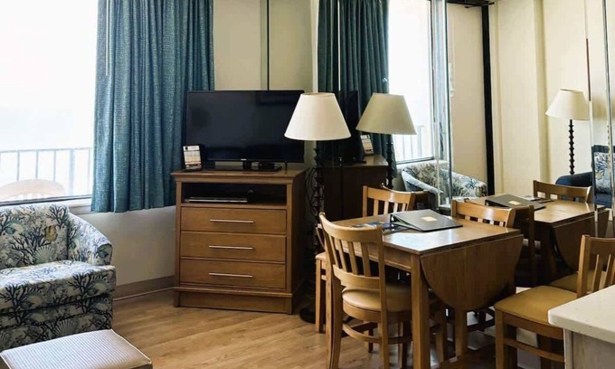 Northeast Virginia Beach Condo | Shoreline Stay – Ocean View and Easy Beach Access