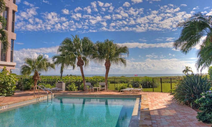 Sanibel Condo | Shorewood C2:Perfectly Updated Condo in Smaller, Quiet Complex w/Gulf Views!
