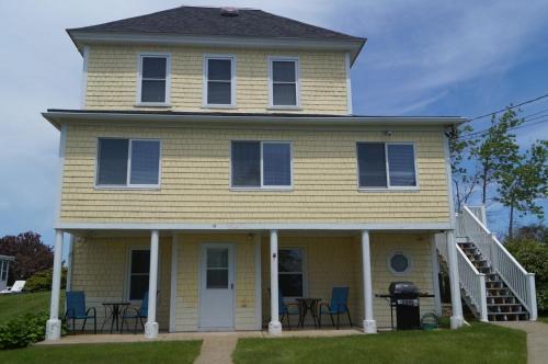 York Beach House | Short Sands View Y770-G Brought to you by GetAway Vacations