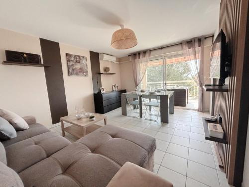 Frejus Apartment | Short Time Suites Fréjus "Maia"