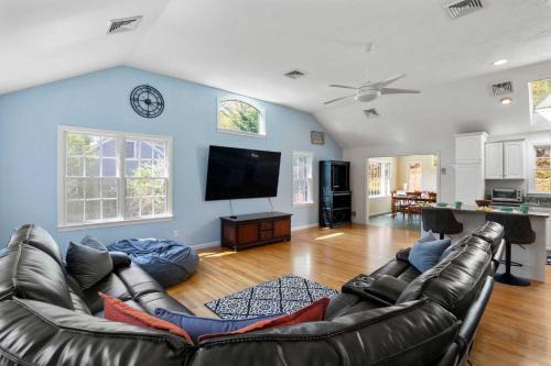Dennis Port House | Short Walk to Swan Pond Hot Tub