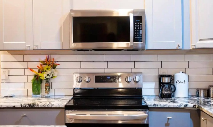 Pittsburgh House | Shotgun Style Home Near Mercedes-Benz & Downtown!