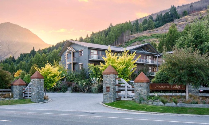 Arthur's Point Cabin | Shotover Lodge