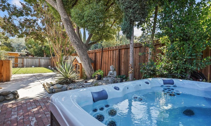 Southwestern Sacramento House | Show Stopping Rare Mid Century Modern Eichler Home!