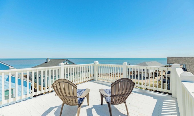San Luis House | Showstopping 360 Views of Ocean, Beach, Sunsets!