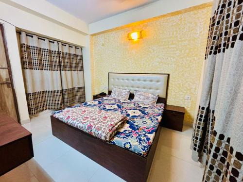 Vrindavan Apartment | Shree dhaam Vrindavan luxury apartment near Premanand maharaj marg & Prem mandir