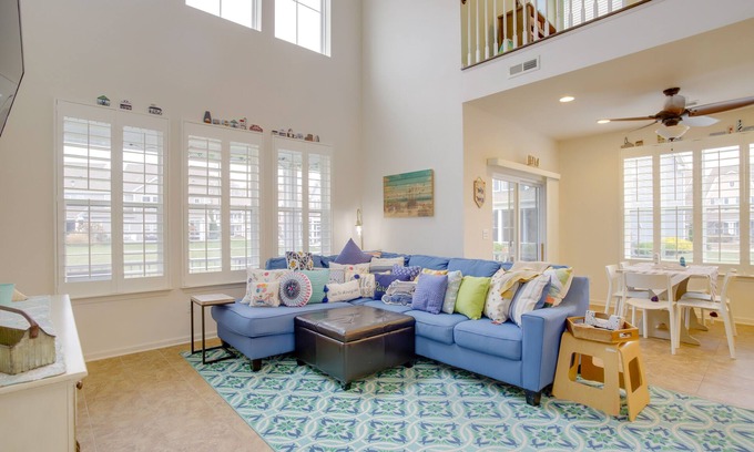 Millville House | Shuttle to Beach: Millville Townhome w/Porch