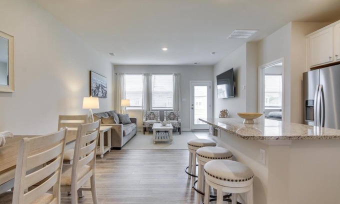 Millville House | Shuttle to Beach Millville By the Sea Retreat
