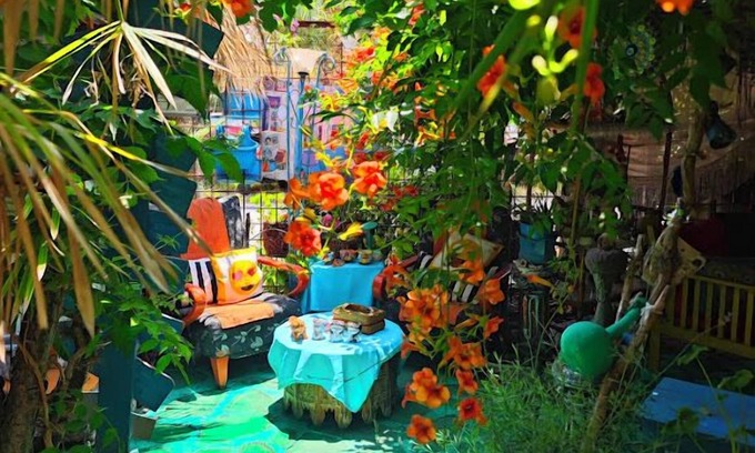 Side House | Side Tuana Garden Home