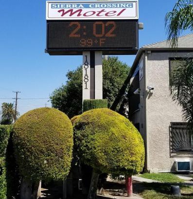 Bloomington Hotel | Sierra Crossing Motel