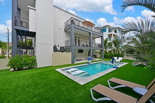 Siesta Key House | Siesta Key Coastal Getaway - Steps to the Beach