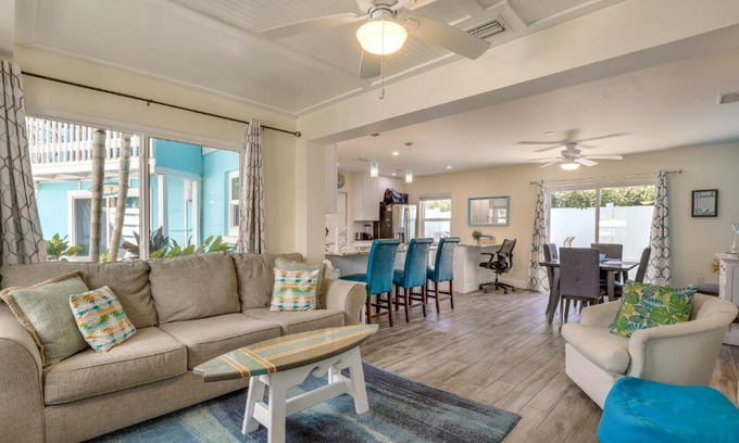 Siesta Key Village Apartment | Siesta Key Dream Inn Vacation Rental Near Village!