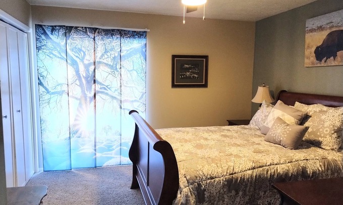 Wolf Creek Condo | Sigi's Longhorn Lodge WL1409 |Gym |Ski Powder Mtn