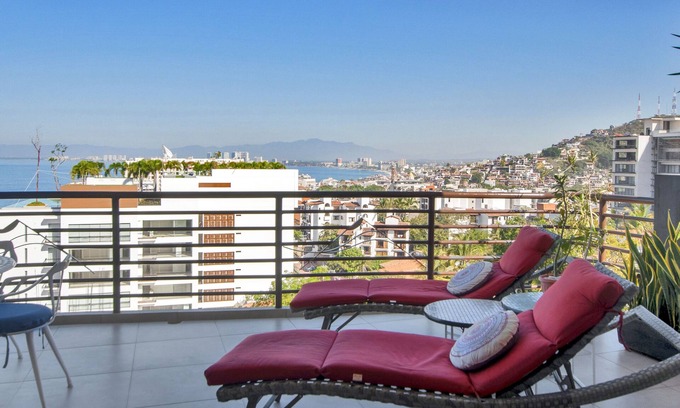 Amapas Condo | Signature By Pinnacle Modern Corner VIEW Unit 2BD/2BA