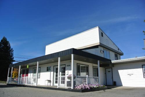 Coeur d'Alene Hotel | Silver Lakes Inn