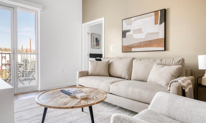 Silver Lake Apartment | Silverlake 1br w wd roof nr 5 10 freeways LAX-978