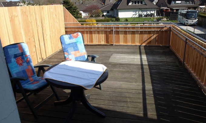 Bad Zwischenahn Apartment | Simon's sun deck