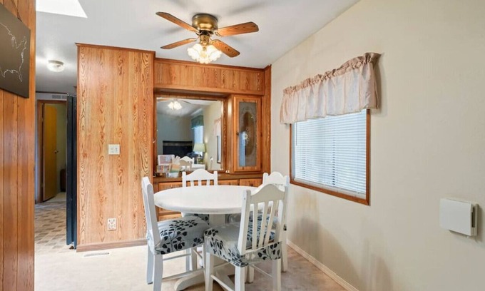 Springfield House | Simple and quiet vintage home