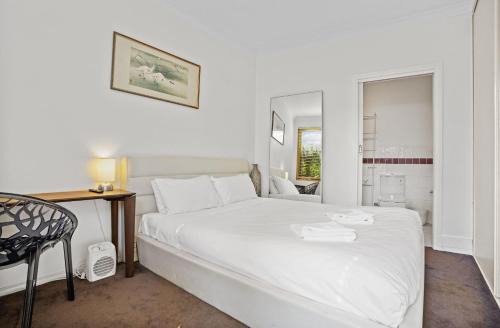 South Yarra Hotel | Simple Comfort - One bedder in South Yarra