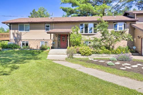 Eagle River House | Simple Cranberry and Wine Farm Home with Fire Pit!