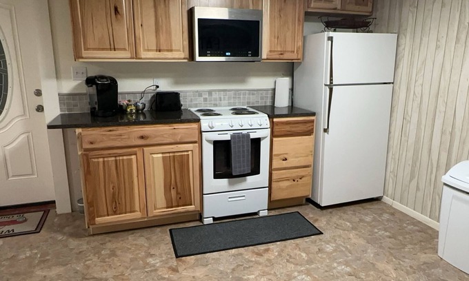 Lexington House | Simple & spacious 1-bedroom basement living in Lexington. Close to W&L and VMI