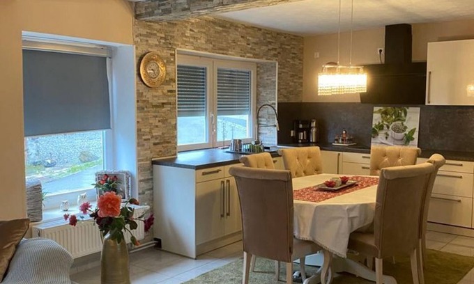 Betteldorf House | Sinan's Bio Farm - 8-bed vacation home, shower/WC