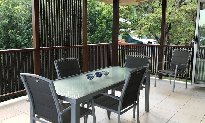 Rainbow Beach House | Sinclair - Rainbow Beach. Modern Beach House Close to Everything
