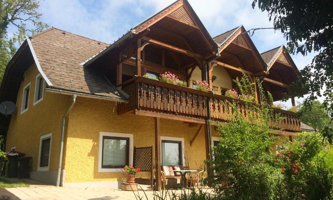 Krumpendorf am Woerther See Apartment | Singer-Hof