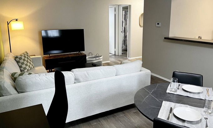 Northwest Columbus Apartment | Single Bedroom condo just 10 minutes from Downtown Columbus