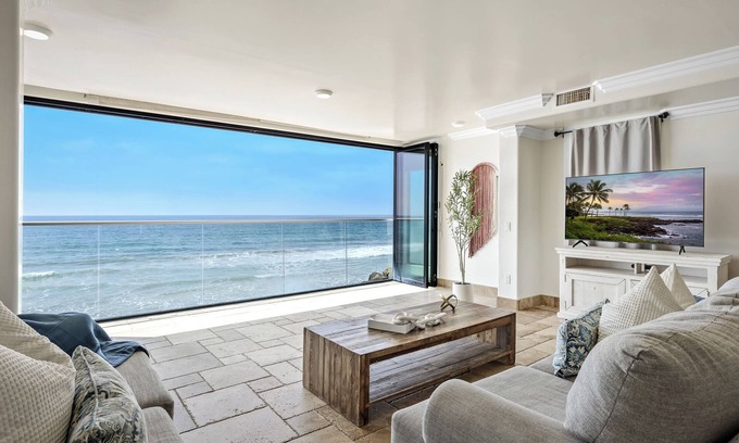 South Oceanside House | Single Family Beautiful Home with Two Spas P815-X