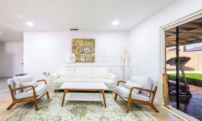 Southwestern Sacramento House | Single-Family｜Lush&Fenced Backyard｜Guest Access｜Flex-Lease｜Instant Tour #42372