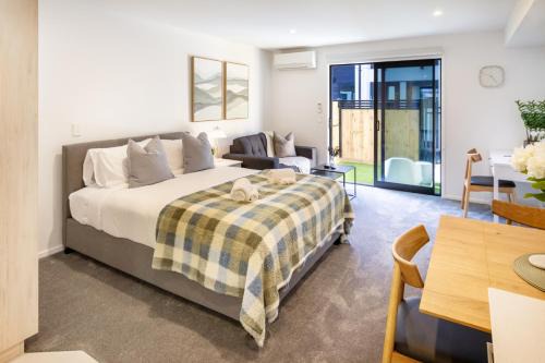 Christchurch City Centre Apartment | Single Level, Studio Retreat, in Bath Street