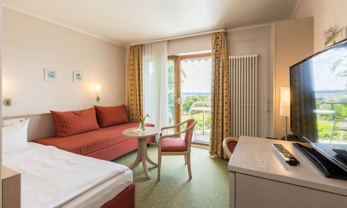 Gailingen Apartment | Single room 1 with shower and WC