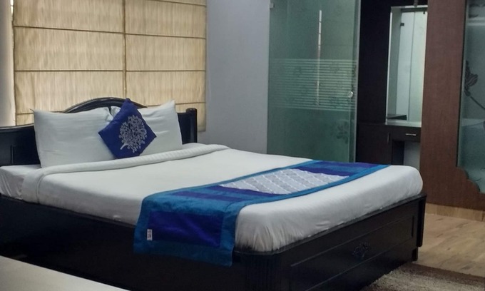 HITEC City Bed & Breakfast | single room Hitech Shilparamam Guest House