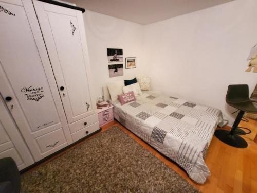 Klosters Dorf House | Single room in nice house
