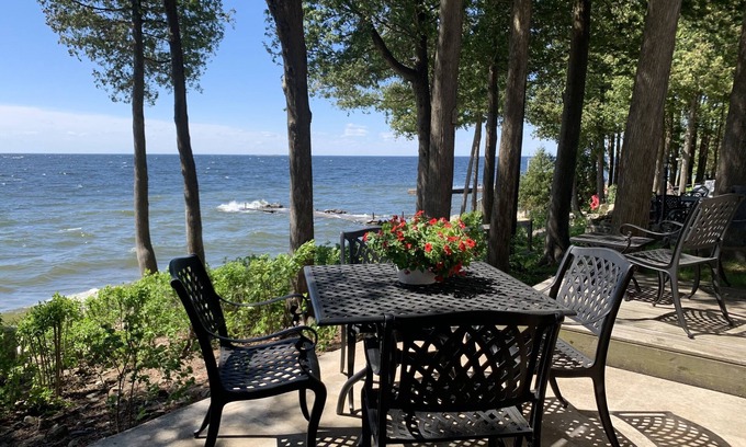 Sister Bay House | Sister Bay Lake Front Dog Friendly Bikes Grill Fire Pit New Piers & Boat Slips