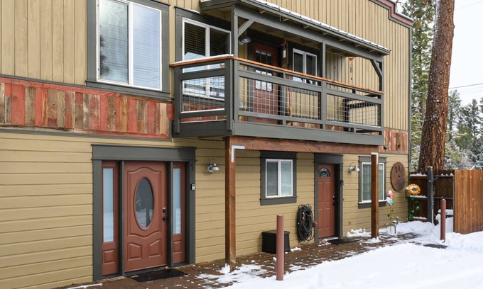 Sisters House | Sisters Home Lower - One bedroom/One bath - Sleeps upto 5